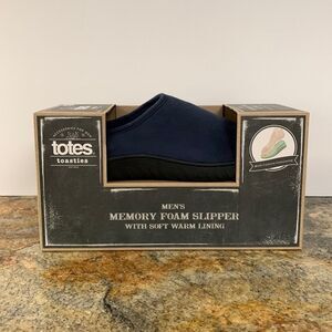 Totes Toasties Men's slippers color blue size 8-9/Medium